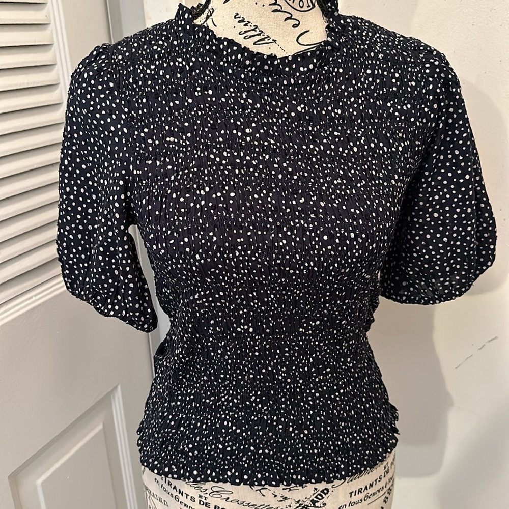 Jcrew Bundle of 2 puff sleeves tops- one white and one Navy with dots Sz XS NWT - Picture 5 of 9